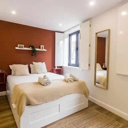 Guest H4u - Heroismo Apartment *