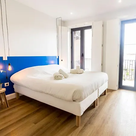 Guest H4u - Heroismo Apartment