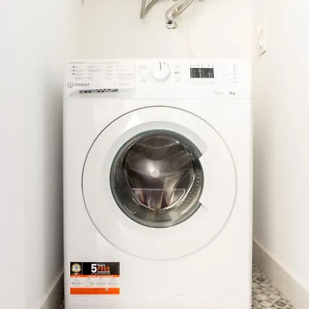 Guest H4u - Heroismo Apartment