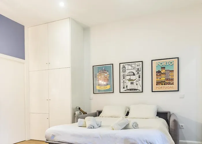 Guest H4u - Heroismo Apartment