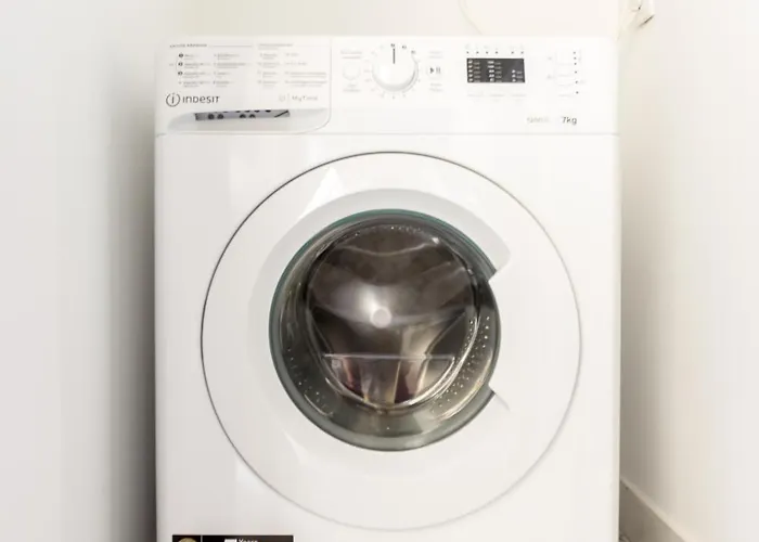 Guest H4u - Heroismo Apartment